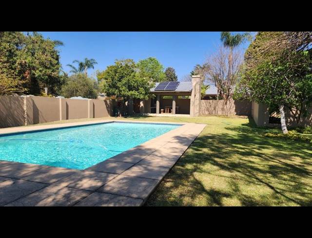 2 BEDROOM TOWNHOUSE FOR SALE IN LONEHILL